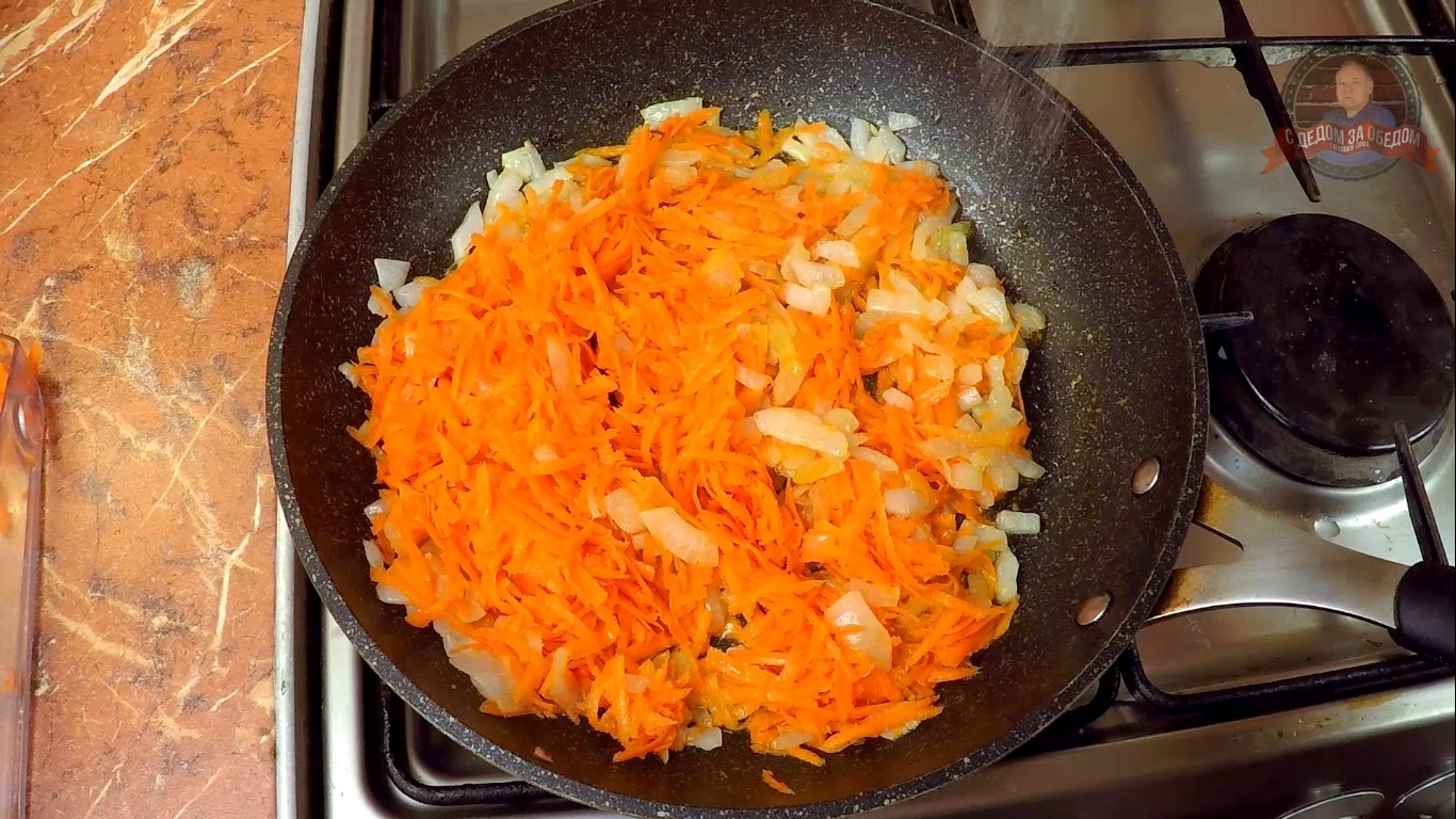 Squash stewed in a frying pan with sauteed vegetables - My, Stew, Squash, Recipe, Food, Cooking, With grandfather at lunch, Video, Longpost, Video recipe