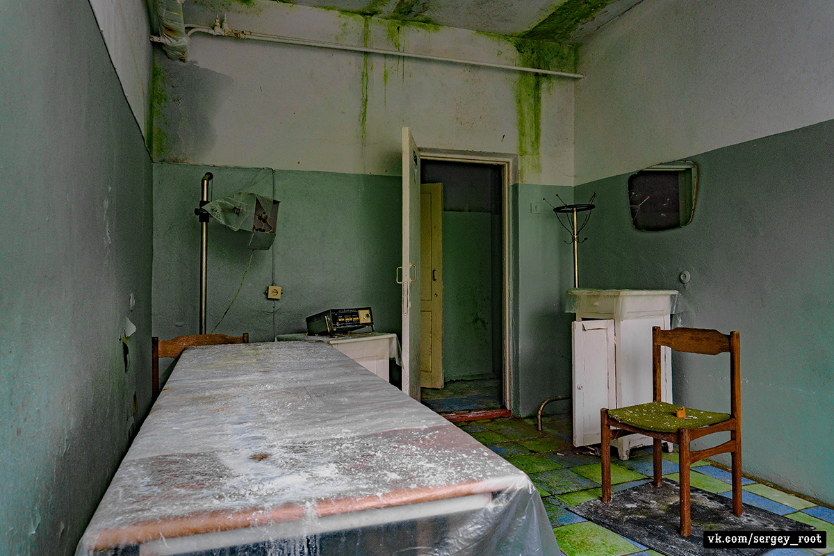 Abandoned clinic in the Ryazan region - My, Abandoned, Ryazan Oblast, Polyclinic, Longpost, Negative