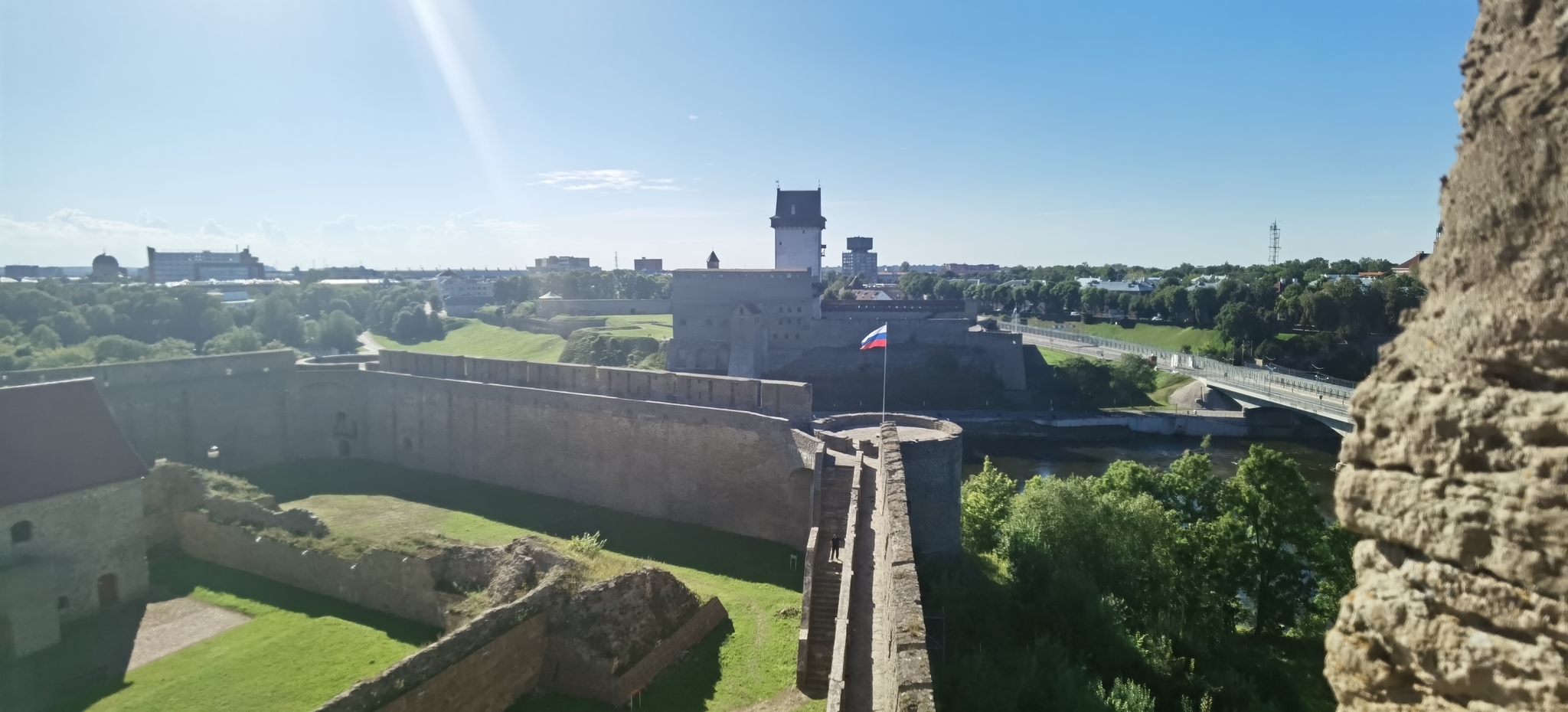 Ивангородская крепость (виды со стены) - Моё, Ивангород, Крепость, Фотография, Путешествия, Путешествие по России, Длиннопост