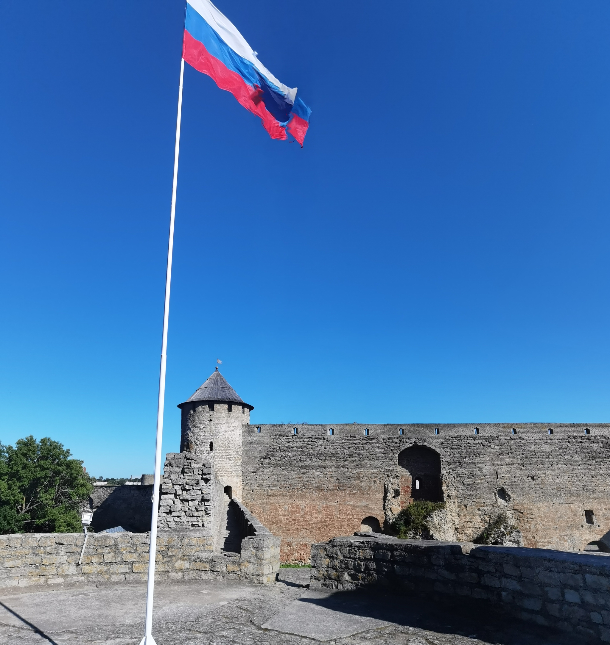 Ивангородская крепость (виды со стены) - Моё, Ивангород, Крепость, Фотография, Путешествия, Путешествие по России, Длиннопост