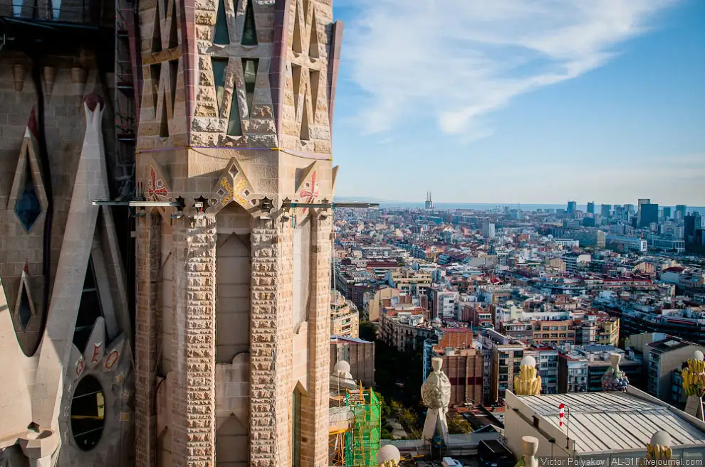 Church of the Holy Family - unfinished construction to atone for the sins of society - Architecture, Spain, Temple, Interesting, Travels, The photo, Longpost