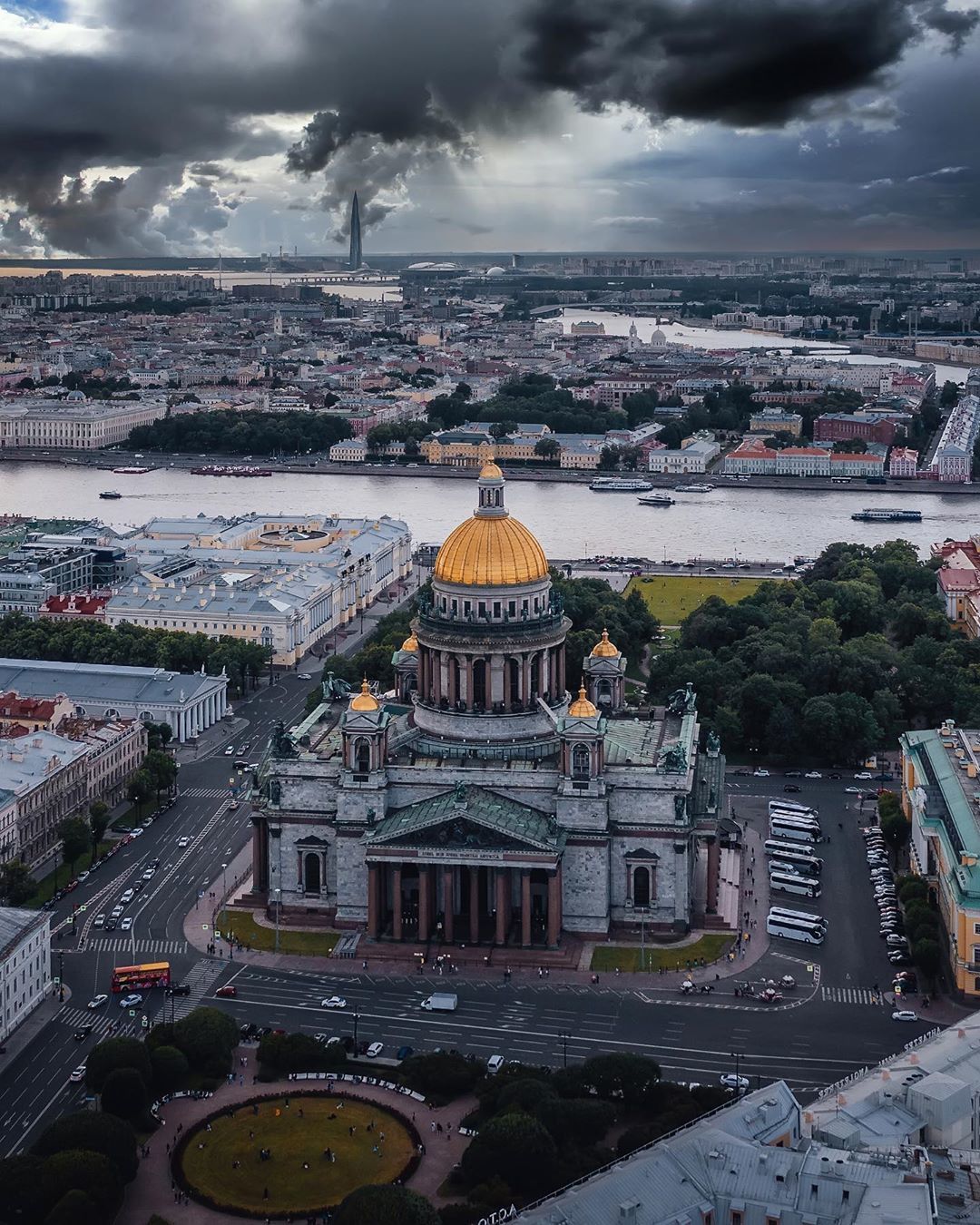 Peter - Saint Isaac's Cathedral, Lakhta Center, Saint Petersburg, The clouds, The photo