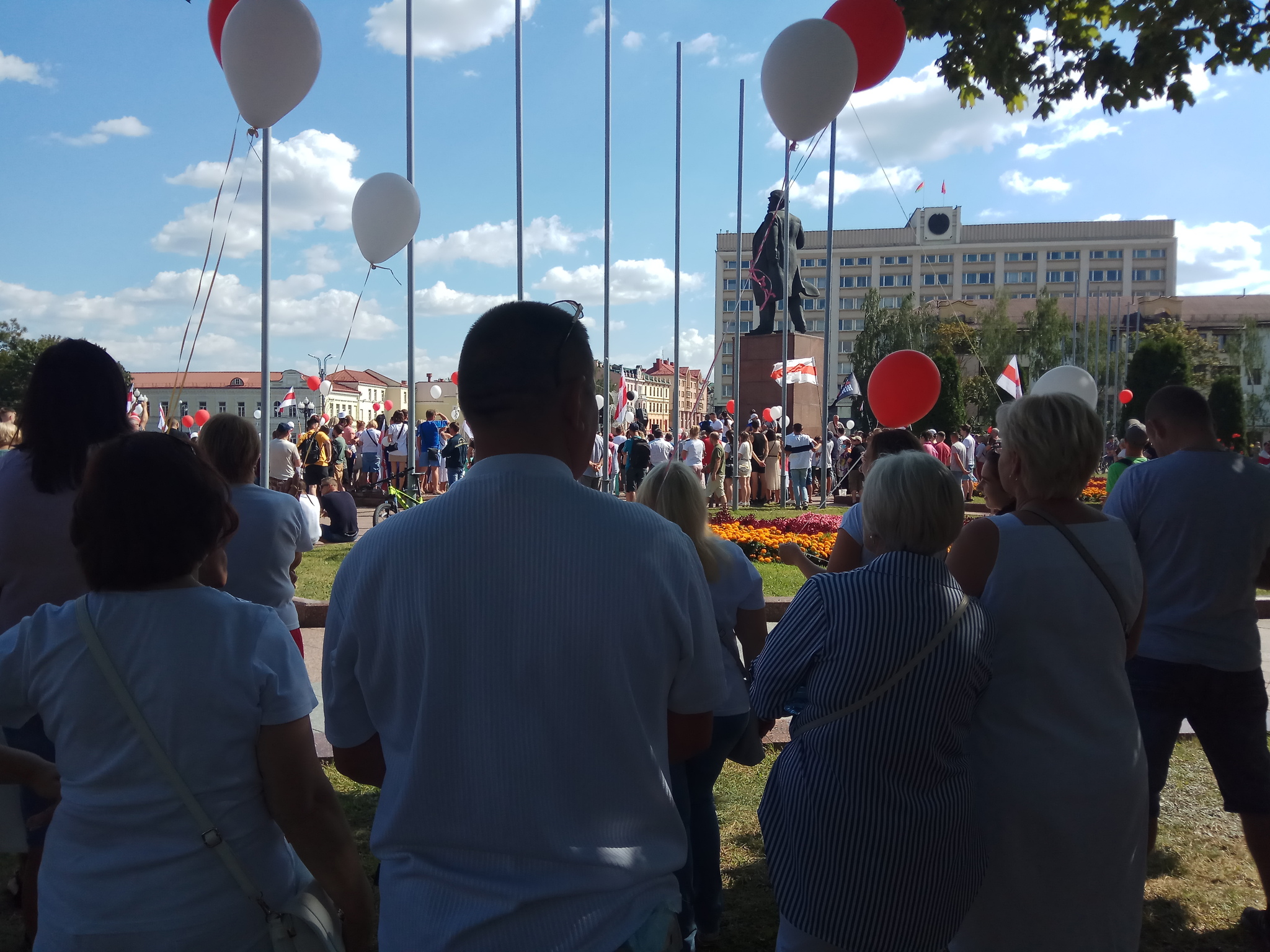 Мирные акции в Беларуси 3. Четвертый день без ОМОНа, но с пожилыми людьми и десантниками - Моё, Протесты в Беларуси, Республика Беларусь, Политика, Длиннопост