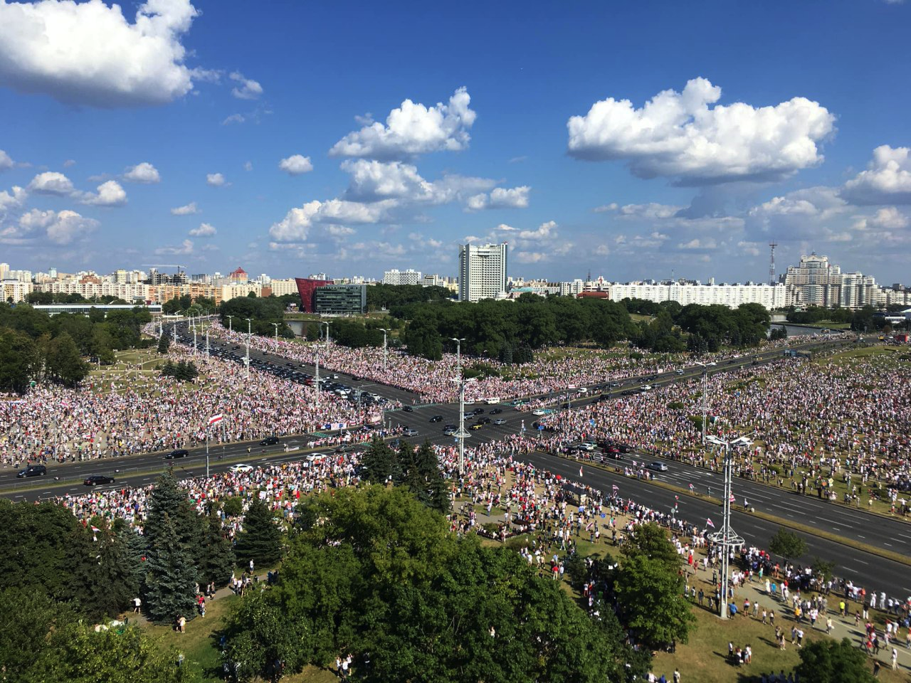 16 августа. Протесты в Беларуси - Стела «Минск — город-герой» - Политика, Александр Лукашенко, Минск, Республика Беларусь, Протесты в Беларуси, Видео, Длиннопост