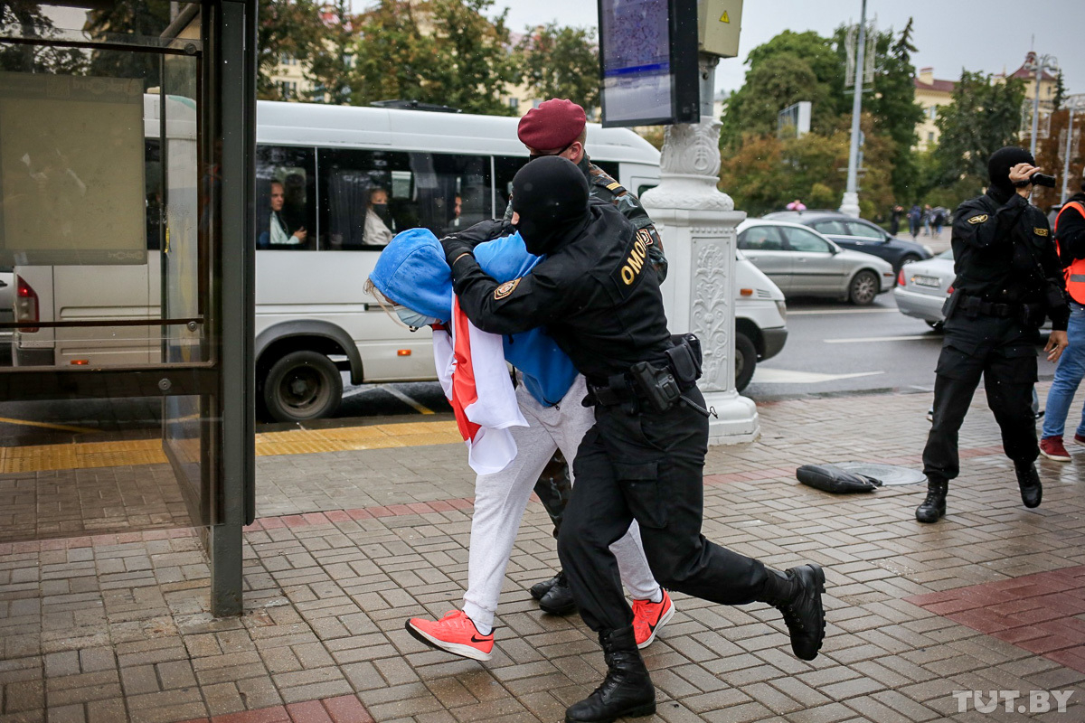 Беларусь. Доблестные силовики разгоняют и задерживают студентов на мирных митингах - Политика, Республика Беларусь, Александр Лукашенко, Протесты в Беларуси, Студенты, Видео, Длиннопост