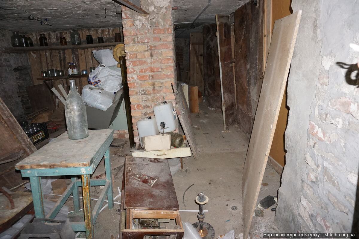 A basement with vintage junk in an abandoned place - My, Dnipropetrovsk, Dnieper, Abandoned, Abandoned house, Fuck aesthetics, Longpost