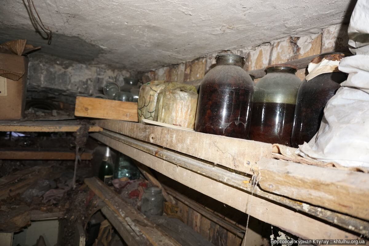 A basement with vintage junk in an abandoned place - My, Dnipropetrovsk, Dnieper, Abandoned, Abandoned house, Fuck aesthetics, Longpost