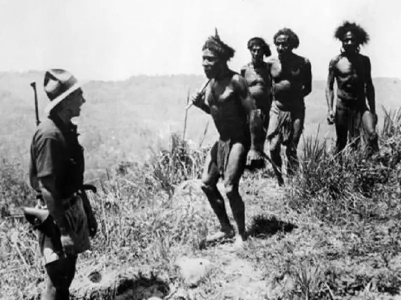 The moment when the inhabitants of New Guinea lost their entire understanding of the world around them - Story, Interesting, First meeting, Different, Civilization, Natives, Europeans, The photo, Longpost, Papua New Guinea