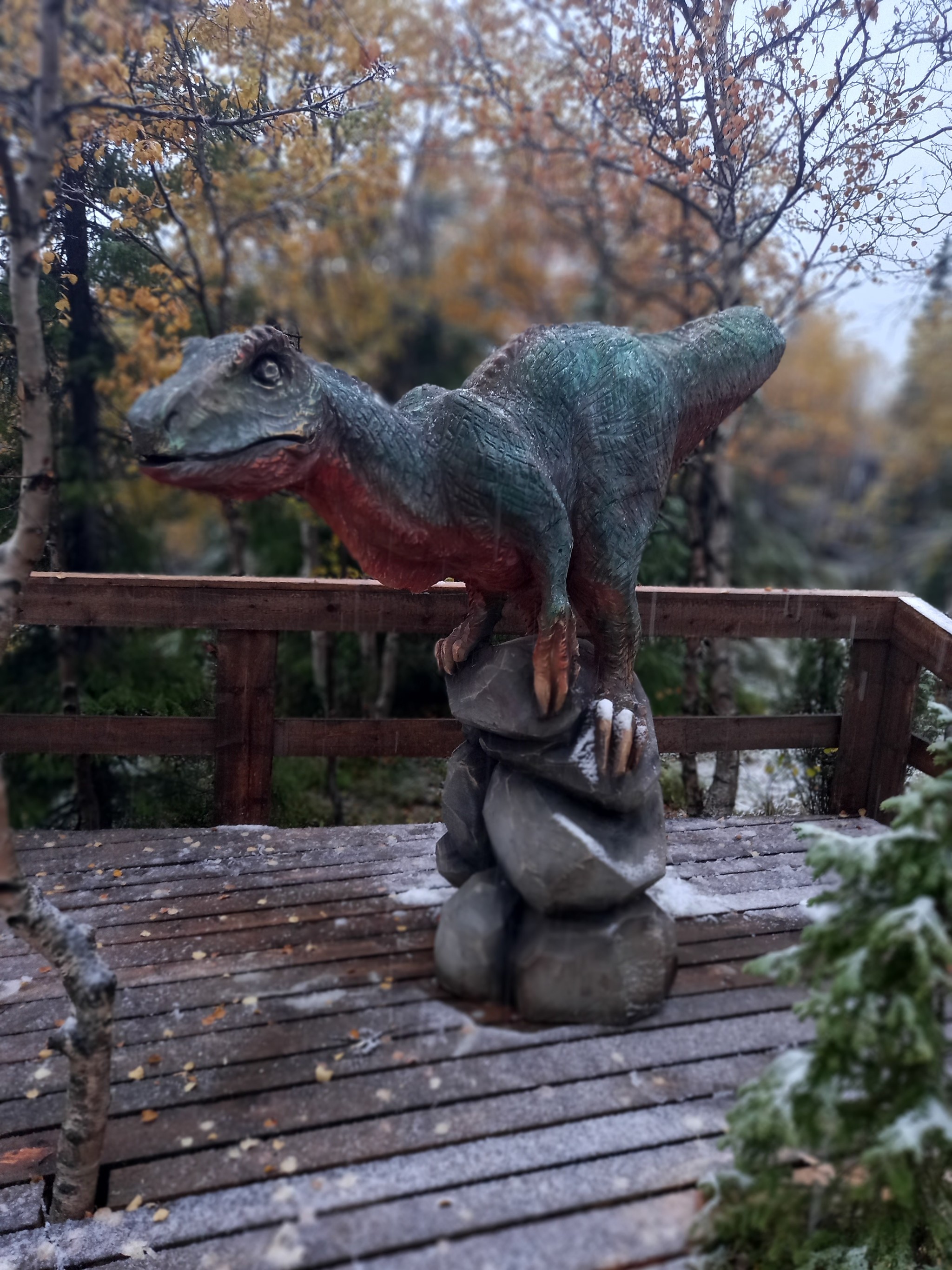 The era of dinosaurs in the Arctic. Chainsaw carving - My, Wood carving, Thread, Wood sculpture, Tree, Carving, Woodworking, The photo, Dinosaurs, Longpost, Video