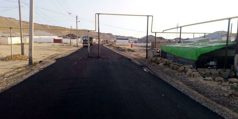 And no... - Road, Road workers, Indifference, Mangystau, Kazakhstan