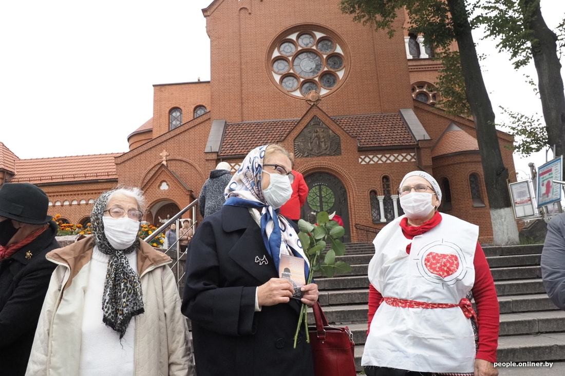 Pensioners gathered on Independence Square to hold a rally - and it worked. We reached Yakub Kolas Square! - Politics, Republic of Belarus, Protests in Belarus, Rally, Elderly, Longpost, Retirees