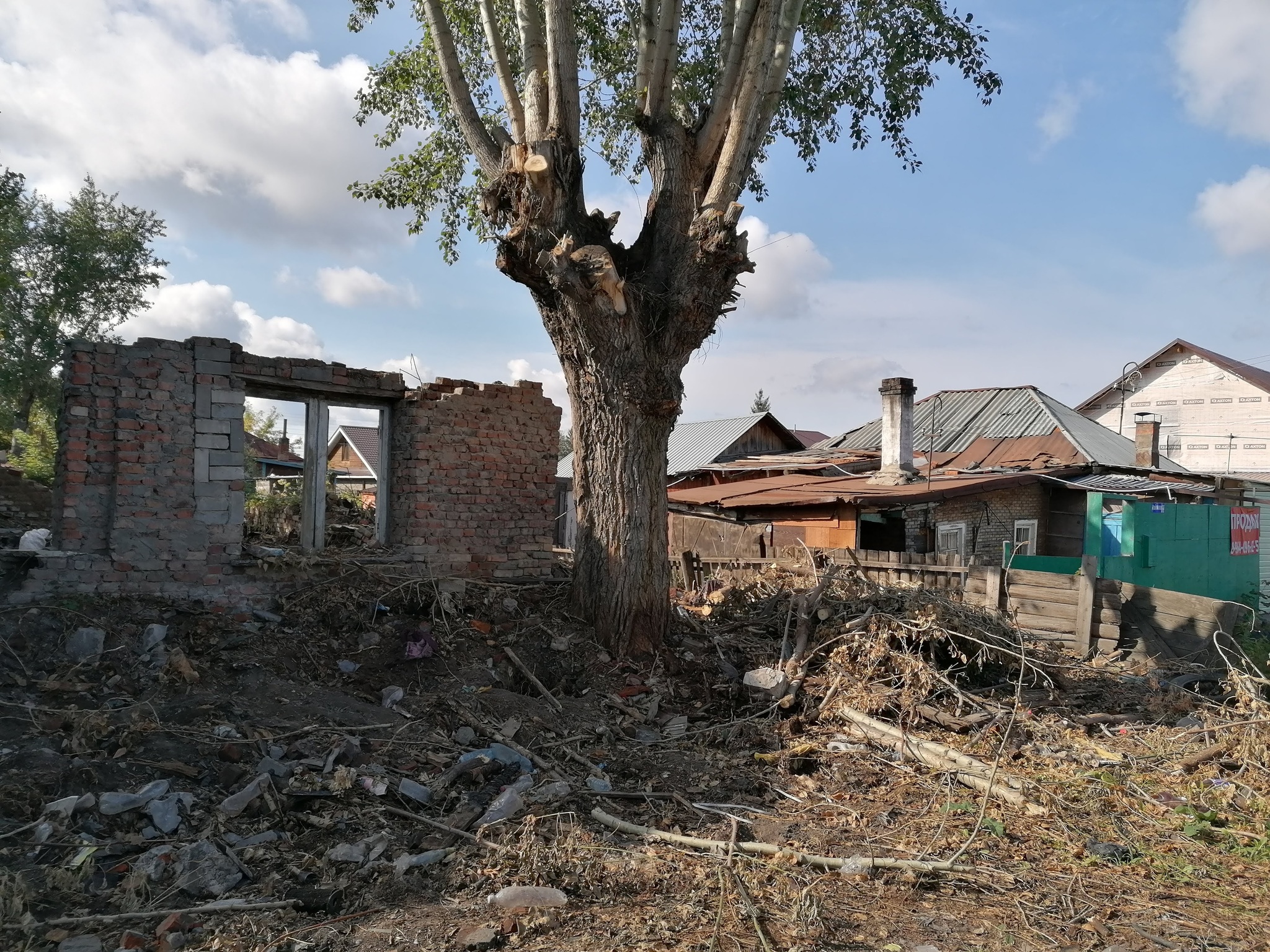 Destroyed... - My, Novosibirsk, Mobile photography, Old, Abandoned, House, Longpost