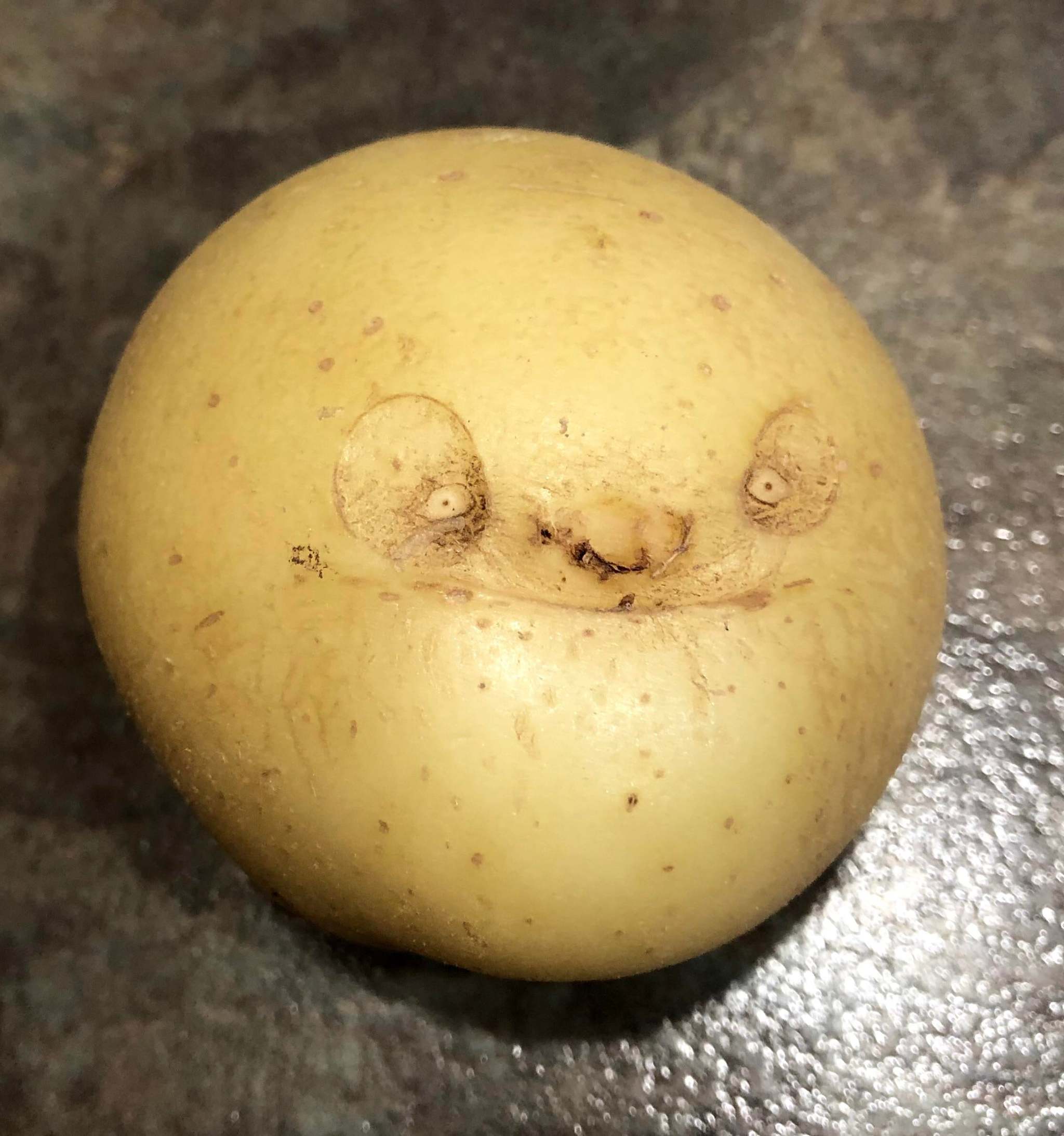 Potato, potato, I'll eat you - Pareidolia, Potato