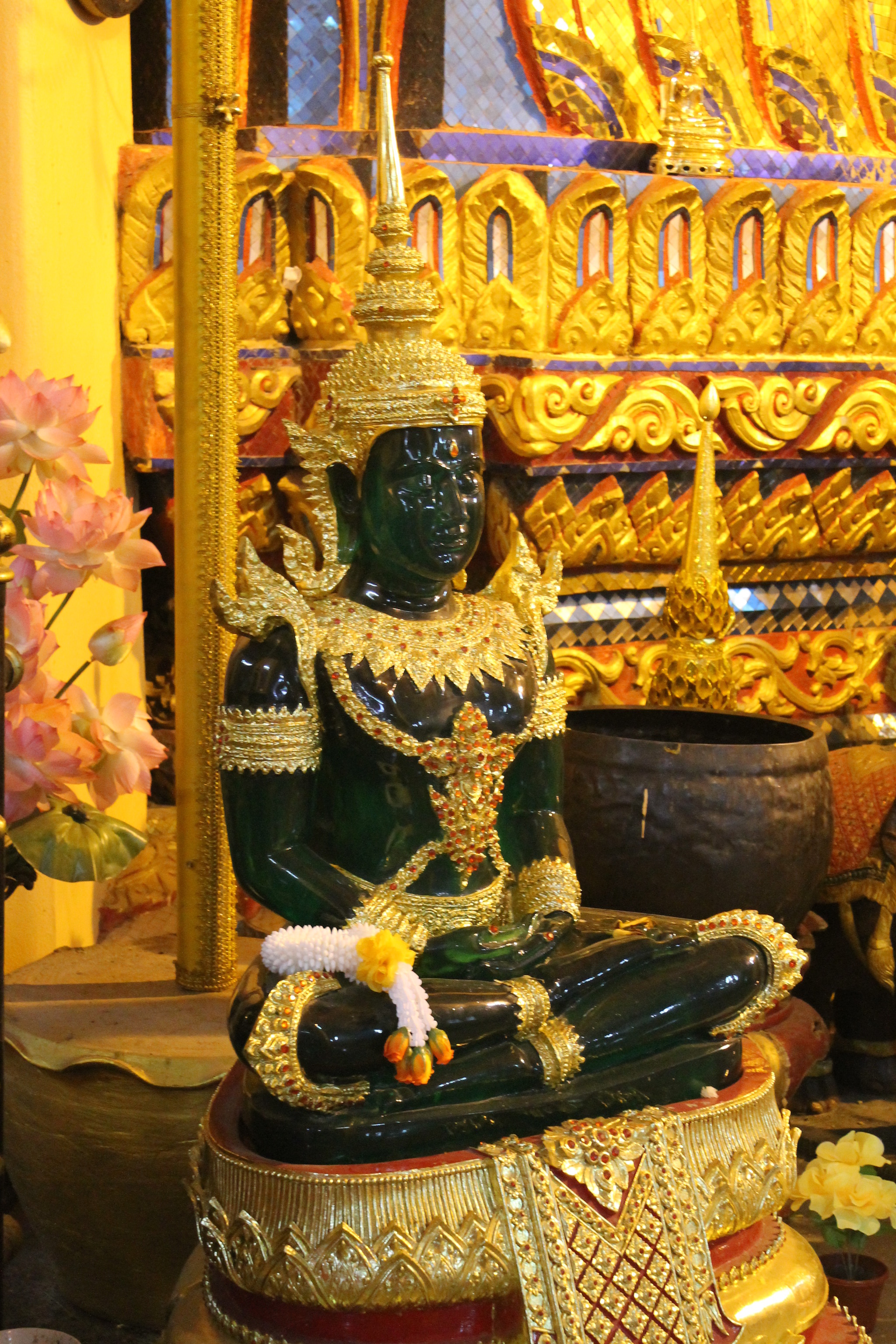 Vientiane is a city of legends and ancient temples. That Dam Stupa. Simuang Temple and temples on Settathirata Avenue - My, Vientiane, Temple, Asia, Travels, Longpost