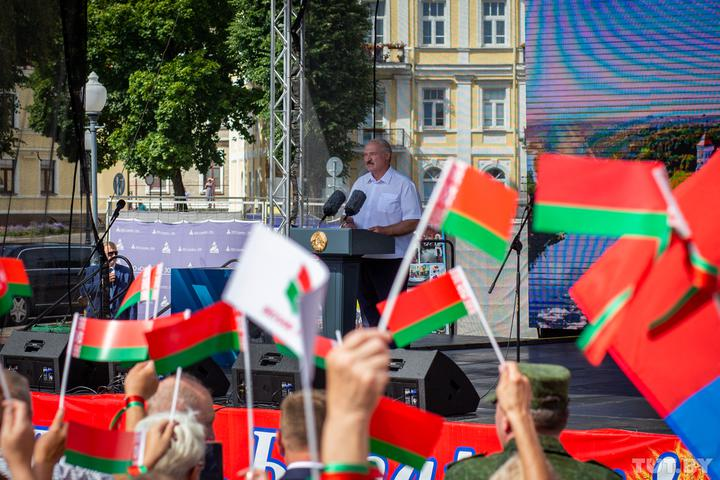 Let us remember how many times in 26 years Lukashenko repeated that he was “fed up” with the authorities and did not hold on to them - Republic of Belarus, Alexander Lukashenko, Politics, TUT by, Quotes, Video, Longpost