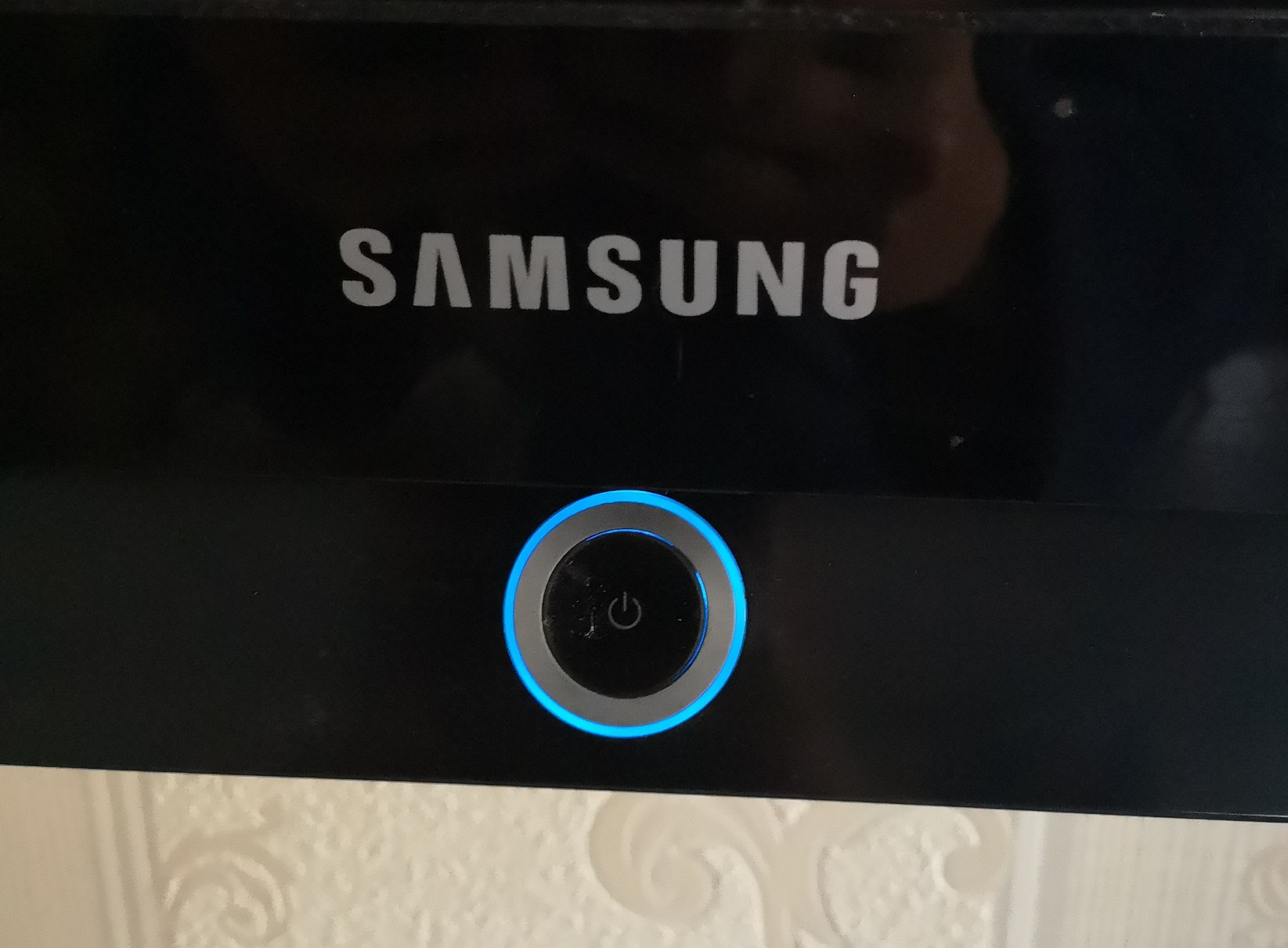 Не горит индикатор телевизора самсунг. Световая индикация телевизора Samsung. Световой индикатор на самсунг а 23. Моргает оранжевый индикатор на телевизоре самсунг постоянно. Световая индикация телевизора Samsung один короткий и один длинный.