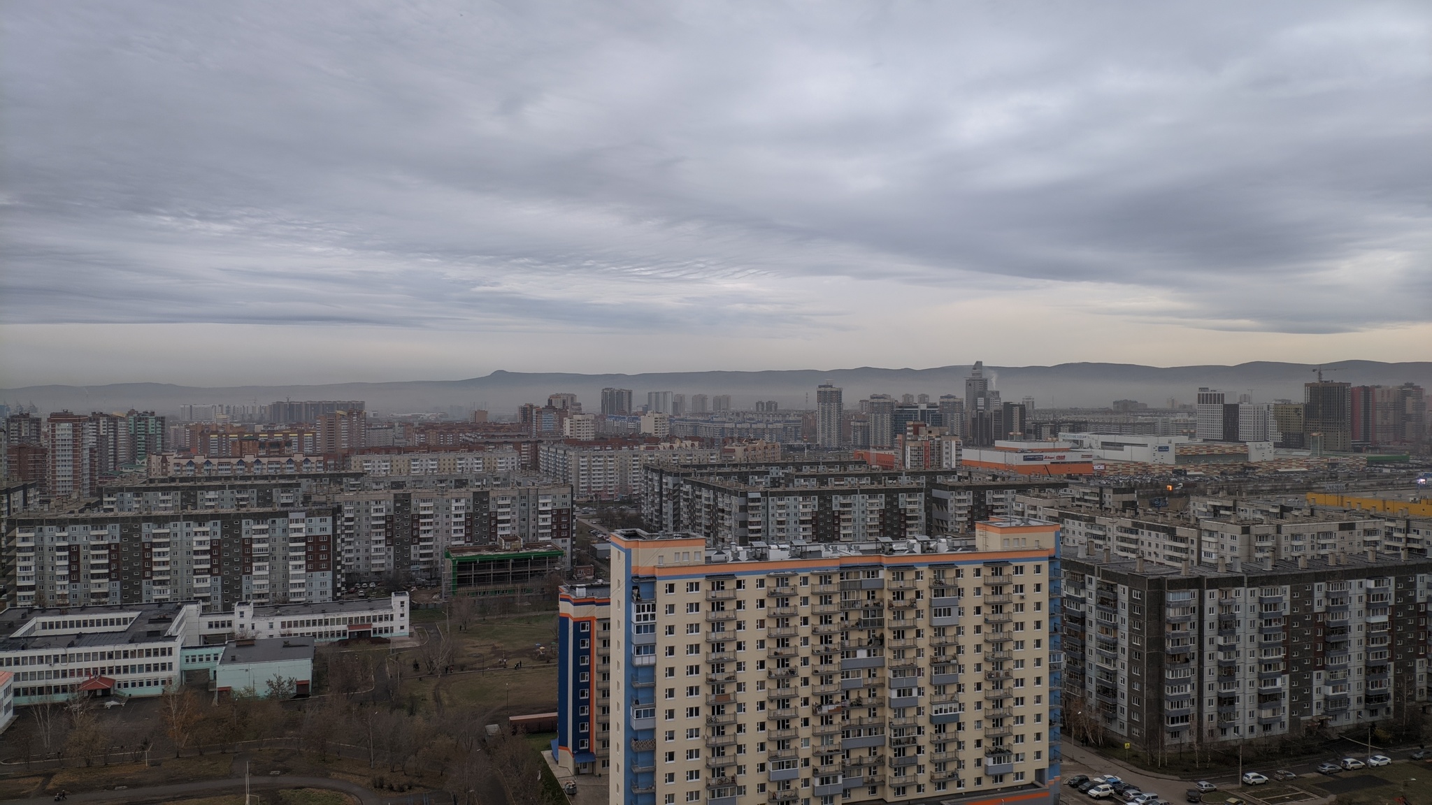 Осенний Красноярск в штиль - Моё, Красноярск, Воздух, Каменные джунгли, Длиннопост