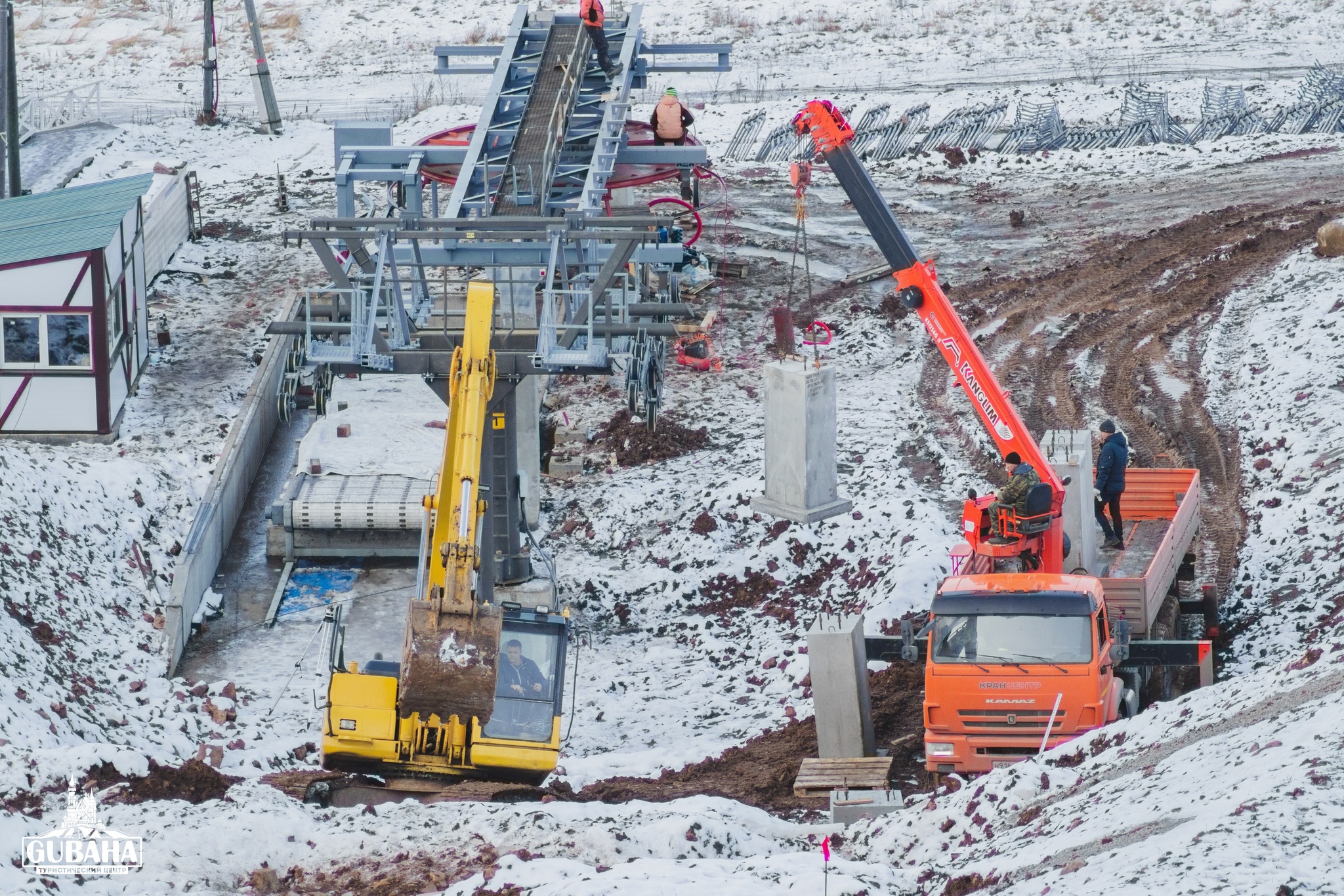 The construction of a chairlift is being completed at the Gubakha ski resort - My, Skiing, Gubakha, Perm Territory