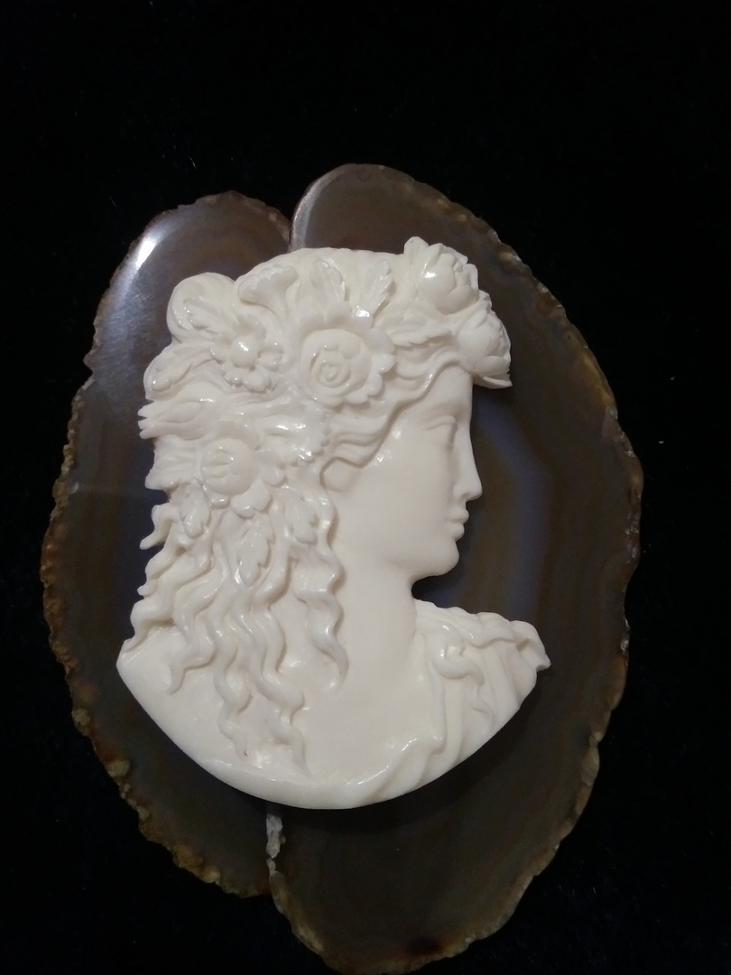 Brooch with cameo made of bone (part 1) - My, Needlework with process, Thread, Bone carving, cameos, Longpost, Handmade