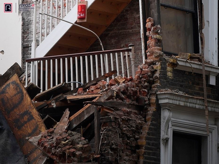 300-year-old mansion worth ?8.5 million collapses in London - news, England, Architecture, Collapse, Longpost, Negative