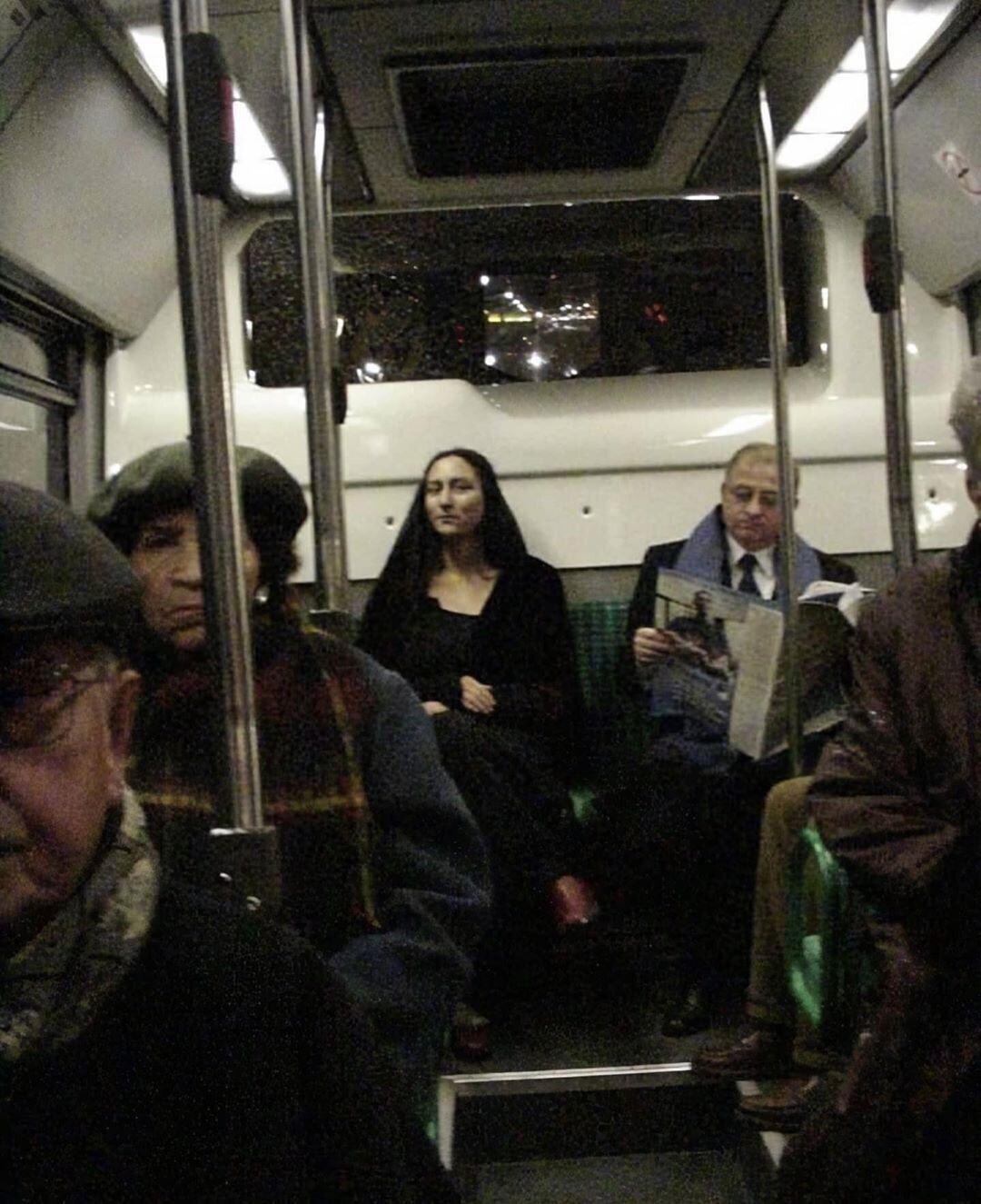 It seemed - Mona lisa, The photo, Bus, It seemed, Accidental renaissance