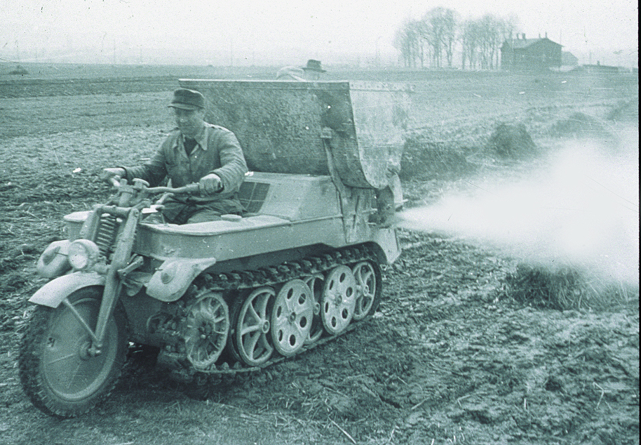 Модификации гусеничного мотоцикла SdKfz 2 и его дальнейшая эволюция в HK 102 Grosses Kettenkraftrad - Моё, Вооружение, Мото, Тягач, Вермахт, Разработка, Военная история, Военная техника, Длиннопост