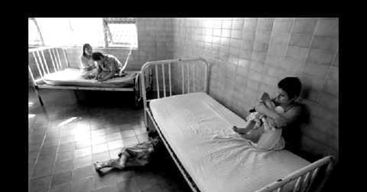 Психиатрическая больница петрозаводск. Психиатрическая больница Амитивилля. Кровать для душевнобольных. Кровать для психически больных. Пациенты психиатрической больницы.