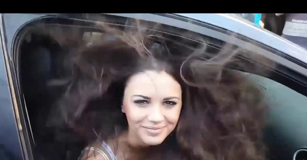 Сабвуфер превратил девушку в медузу Горгону | Пикабу