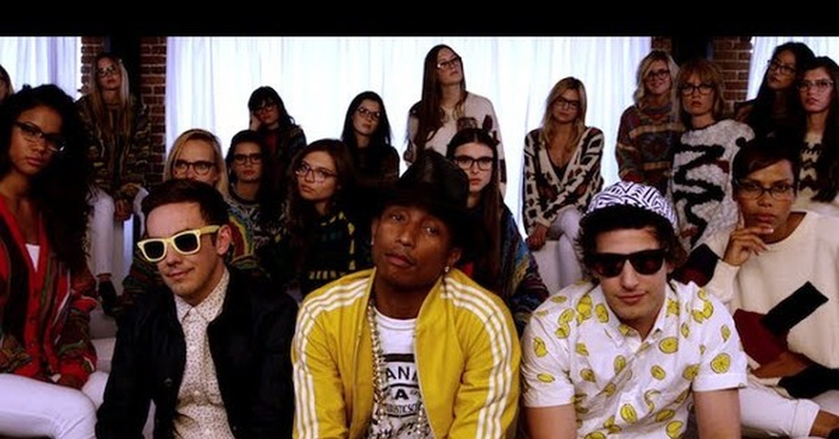 Despicable me 3 end credits. Hug me pharrell williams trey parker перевод песни. Hug me pharrell williams trey parker. Hug me pharrell williams. Hug me pharrell williams обложка.