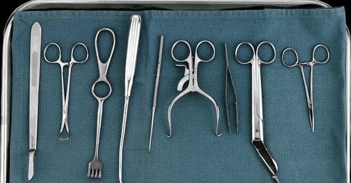 Какие предметы медицины. Хирургические инструменты. Инструменты хирурга. Медицинские инструменты хирургические. Мед инструменты.