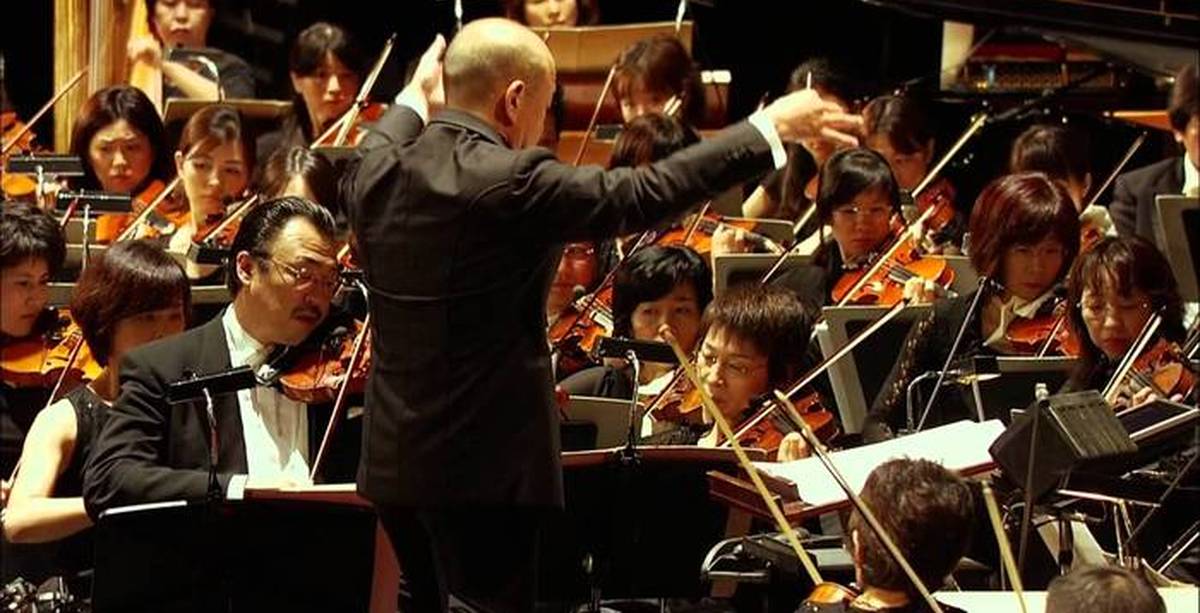 Концерт миядзаки. Дзё Хисаиси. Joe Hisaishi 2021. Joe Hisaishi - Studio Ghibli Concert (2008). Дзё Хисаиси дирижер.