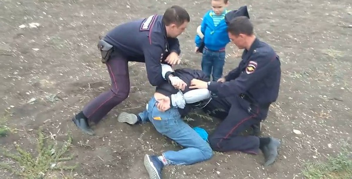 Имеет ли право мент скручивать руки проститутке имеет ли право мент скручивать руки проститутке