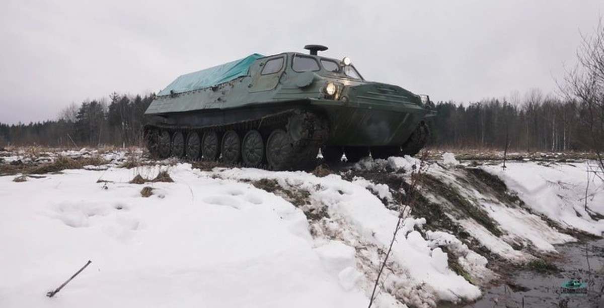 Танкетка газушка. Гусеничный тягач гтт. Гтт испытывает нас на прочность. Мтлб в болоте. Гтт испытывает нас на прочность.