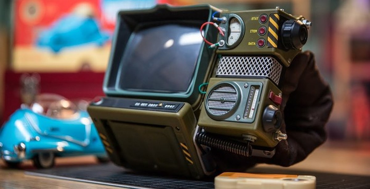 Сборная модель Pip-Boy из грядущей Fallout 76 | Пикабу