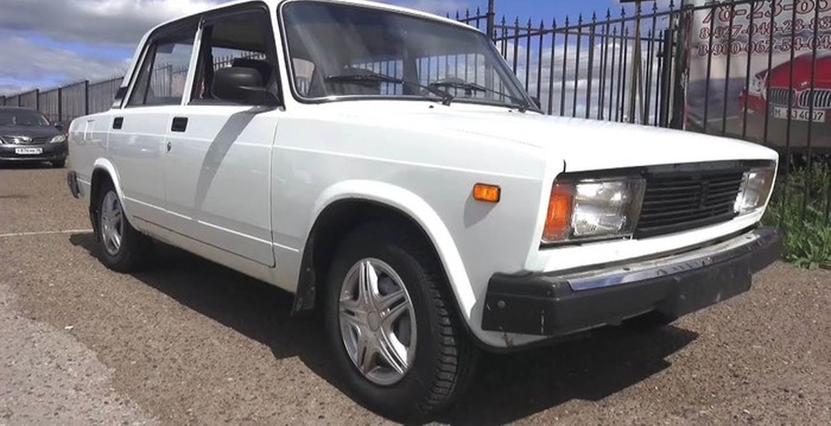 Ваз 2105. Ваз 2105 цвет рубин. Ваз 2107 экстерьер. Ваз 2105 решетка рива. Ваз 2105 обзор интерьер экстерьер.